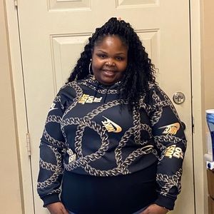 Meet your Posher, Adia